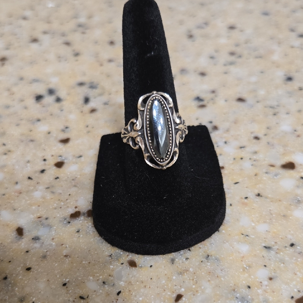 Sterling Silver Ring W/ Open Scroll Design. Black Onyx Stone. Size 7